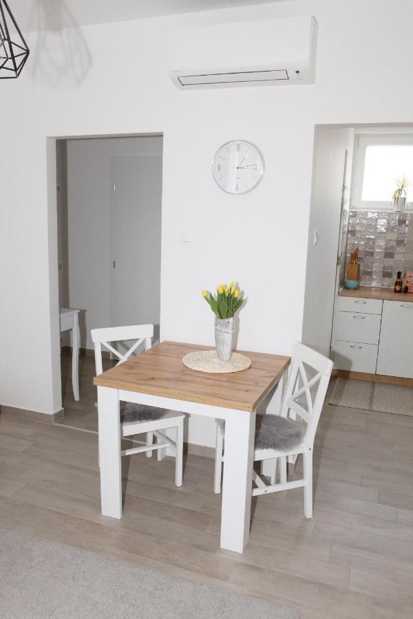 Apartman Lucija Карловац Екстериор снимка