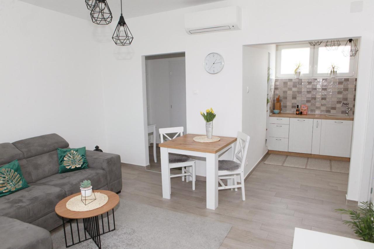 Apartman Lucija Карловац Екстериор снимка
