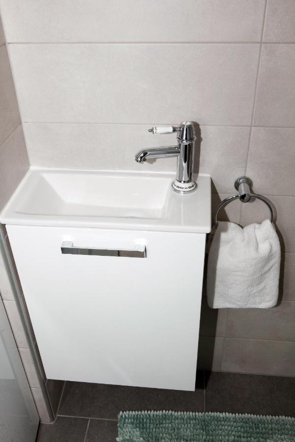 Apartman Lucija Карловац Екстериор снимка