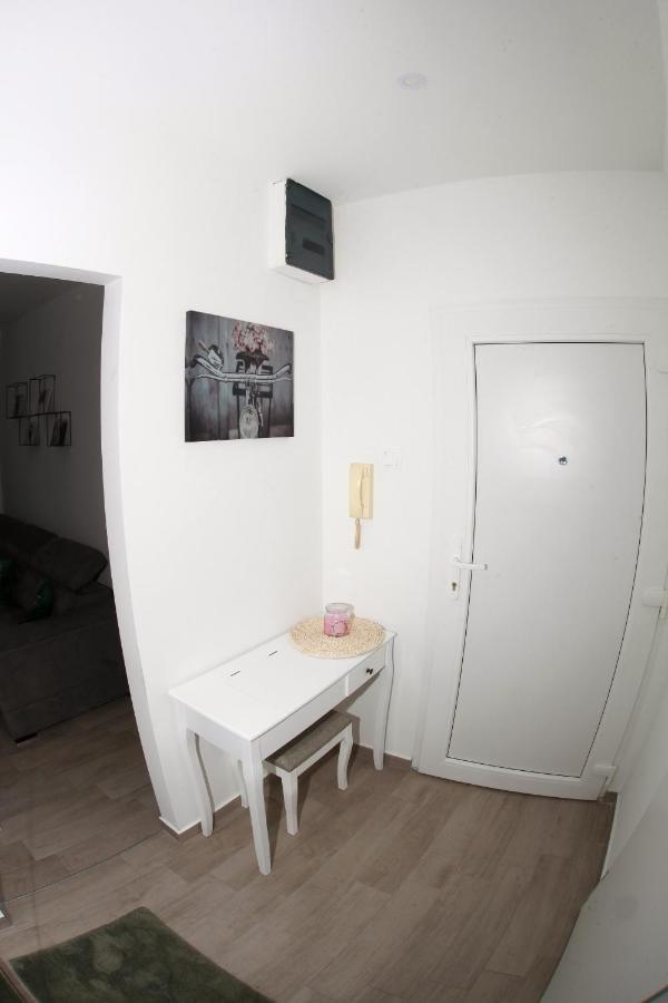 Apartman Lucija Карловац Екстериор снимка