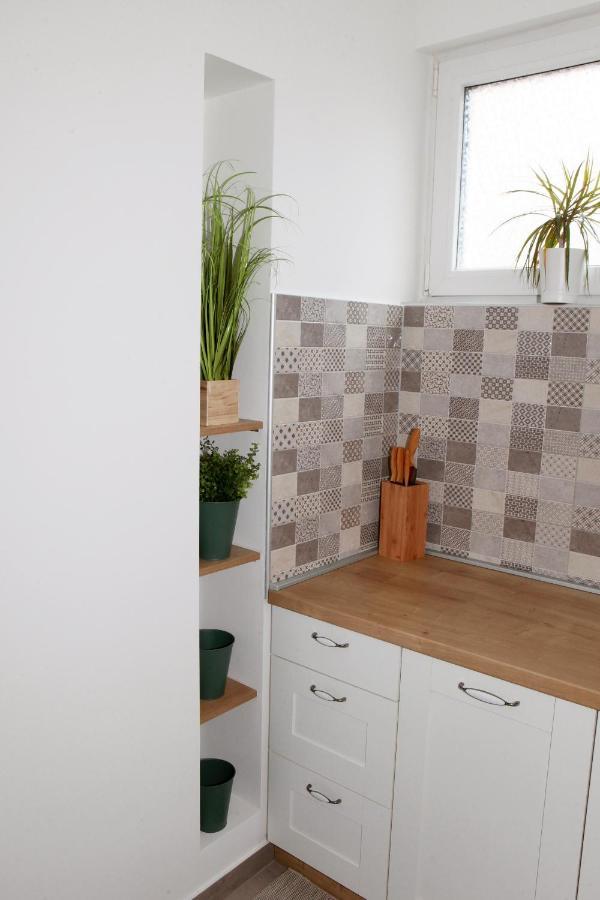 Apartman Lucija Карловац Екстериор снимка