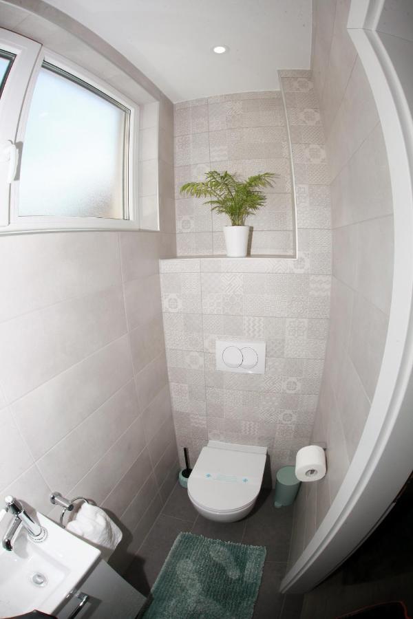 Apartman Lucija Карловац Екстериор снимка